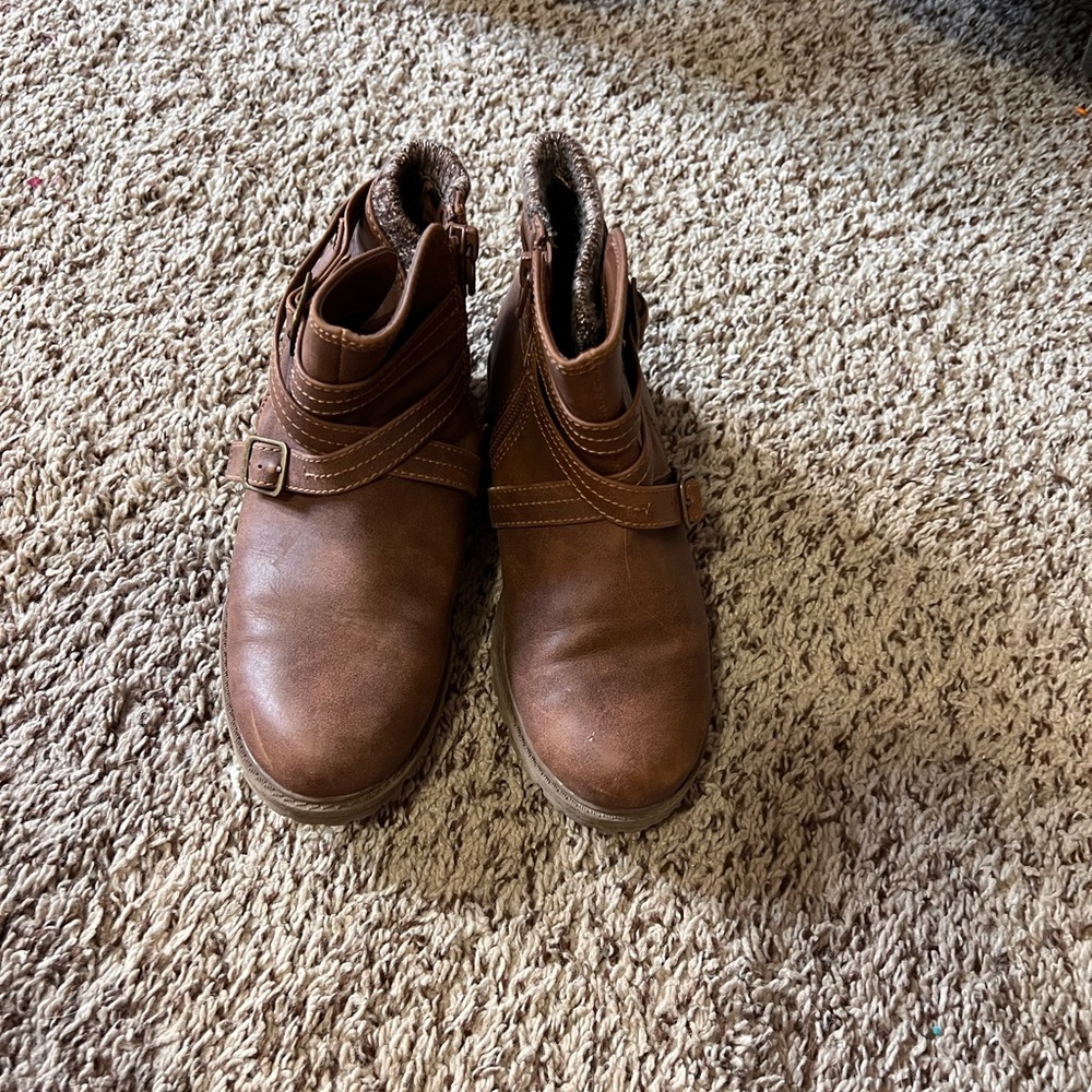 Ankle booties
